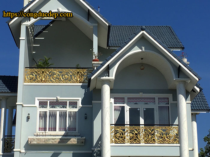 Mẫu lan can hoa lá tây cầu kỳ